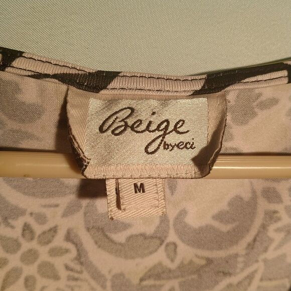 Women's Multicolor Paisley Floral Tunic Dress Top V-Neck Jeweled Detail. - Picture 3 of 4